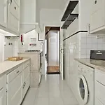 Bmyguest Arroios 아파트